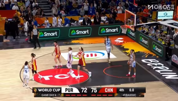 成功杀入八强！中国女篮赛后开心庆祝&波多黎各球员泪洒赛场